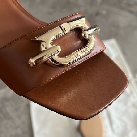 Ferragamo Priscilla Gancini Leather Ankle Strap Sandals, New, Size 7.5/37 - Picture 10 of 15